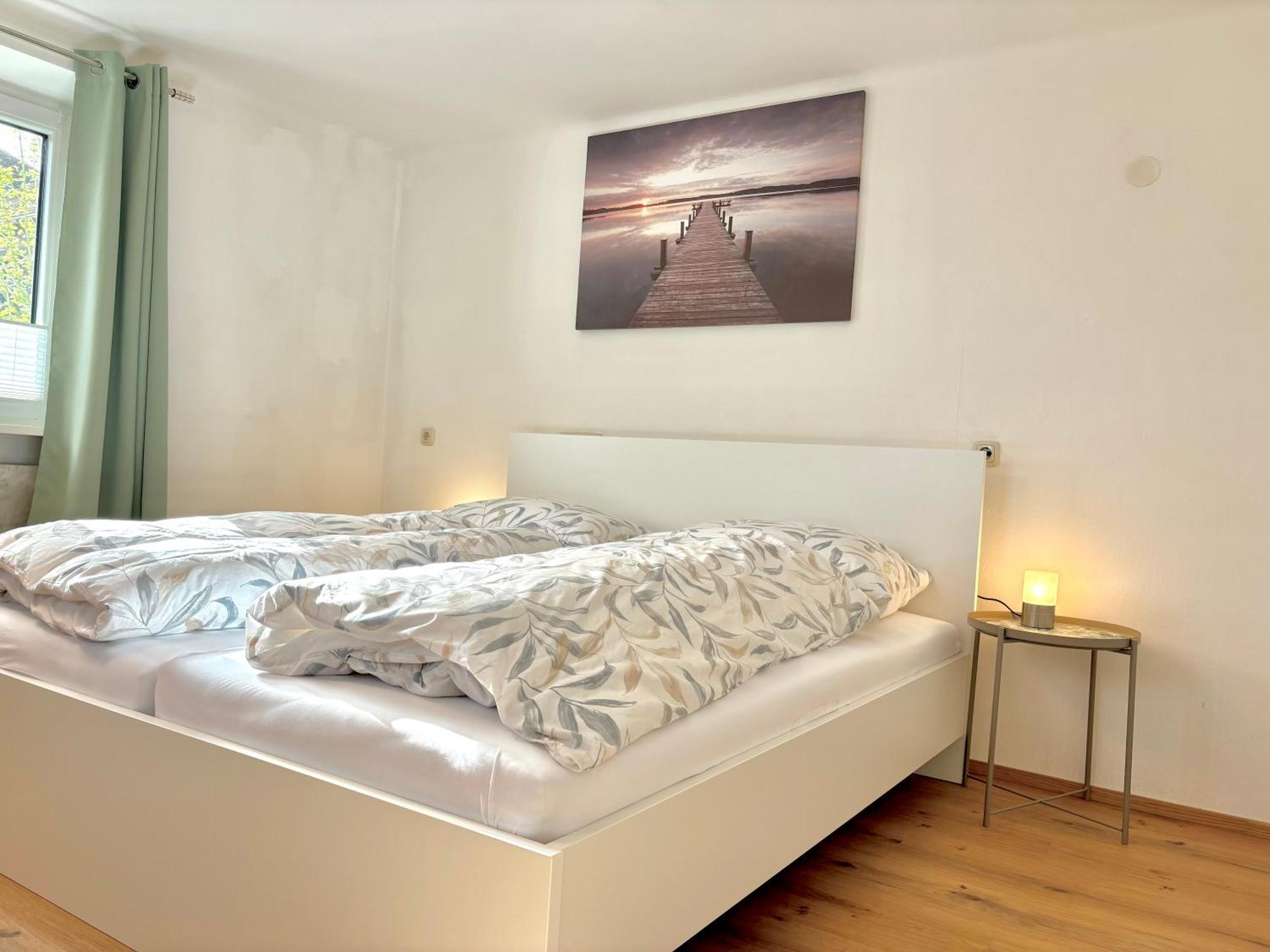 Gaesthaus "Seeblick" Seekirchen am Wallersee Habitación foto