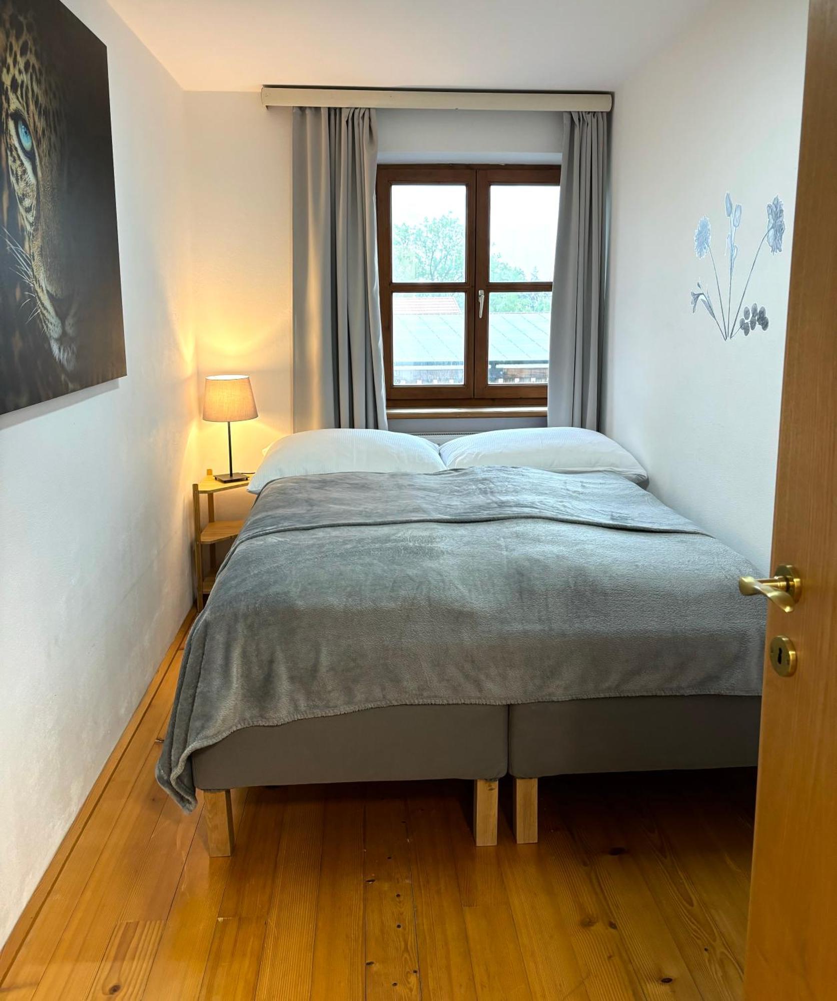 Gaesthaus "Seeblick" Seekirchen am Wallersee Habitación foto